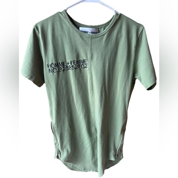 Homme‎ + Femme Shirt Mens Small Green Short Sleeve Crewneck Long Graphic Adult - Picture 1 of 6